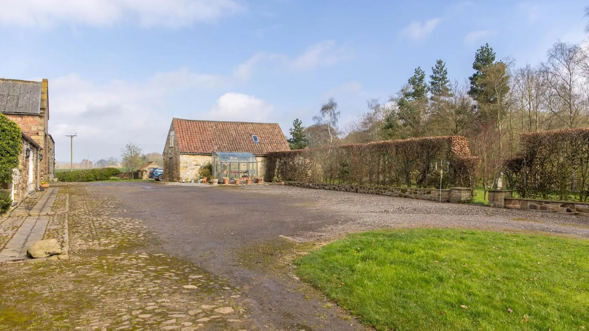 Long Shed Cottage Thirsk 0*,  United Kingdom